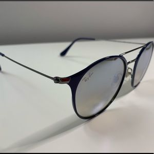 BRAND NEW Ray-Ban Aviator Dark Blue